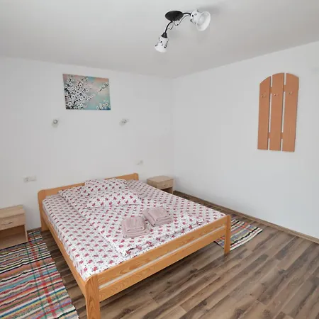 Cabana Colț de Rai-2
