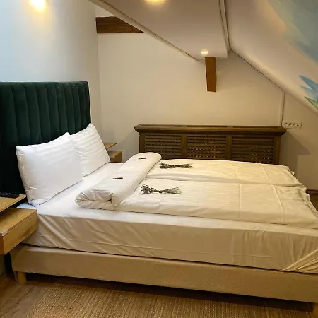 Nikolas Haus Premium Historic Center Stay & Free Parking-2