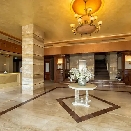 Hotel Roman By Dumbrava Business Resort-2