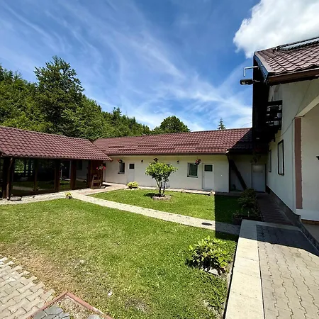 Casa Popa’s-2