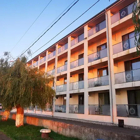 Delta Palace-3