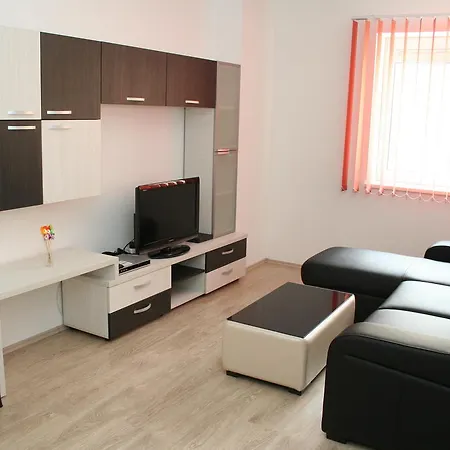 Top Rooms Aparthotel-3