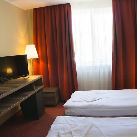 Hotel Merkur-3