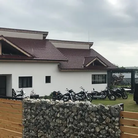 Casa De Sub Piatra-3