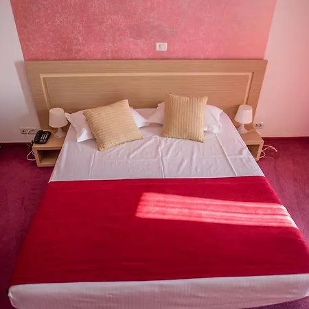 Hotel Vis-3