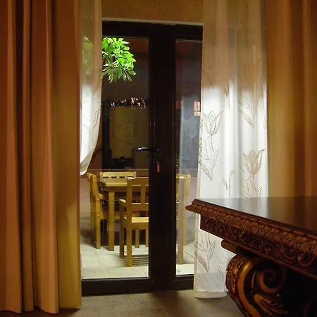 The Seasons Hotel-3