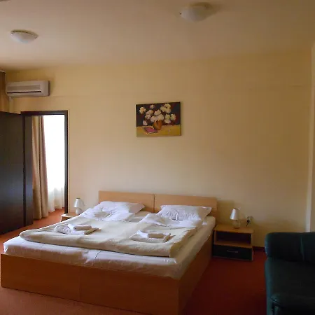 Hotel Diana-2
