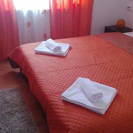 Casa Regala Ear-2