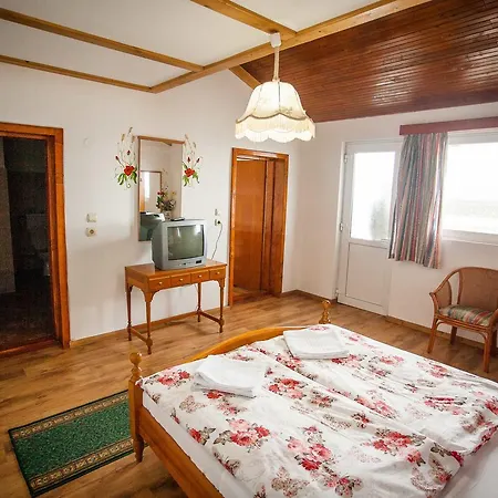 Casa Cerbului1-2