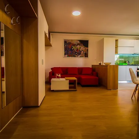 Top Trio Residence-2