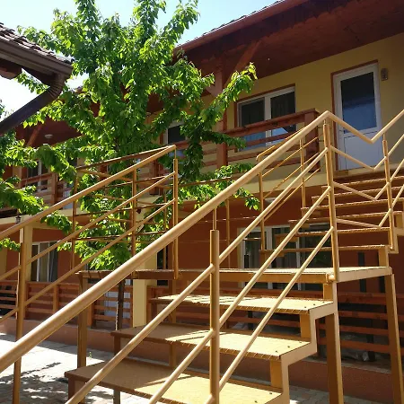 Casa Cu Butoi-3