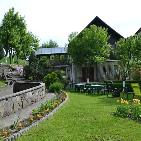 Casa Bota-2