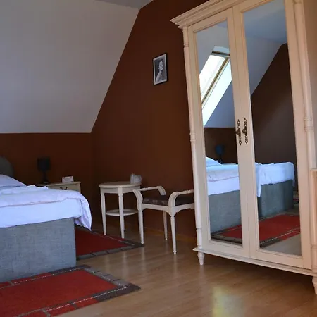 Cristian Inn-3