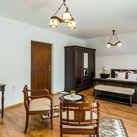 Flora Luxury House-3