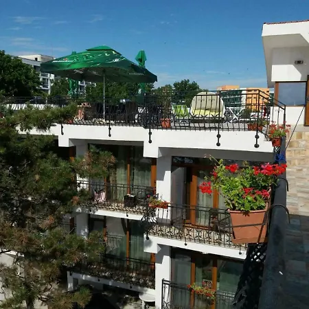 Vila pe plaja nr 9-2