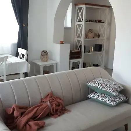 Iarca Cottage-2