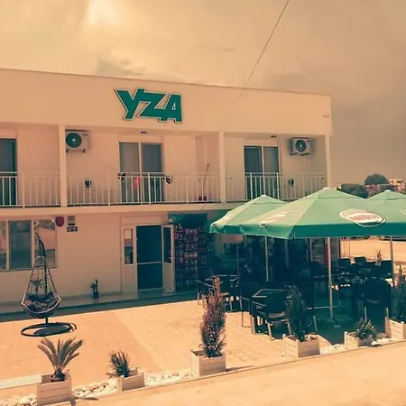 Vila Yza-3