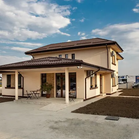 Airport House-2