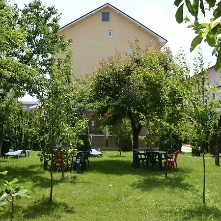 Vila cu Livada-3