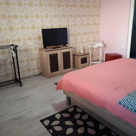 Casa Cu Butoi-2