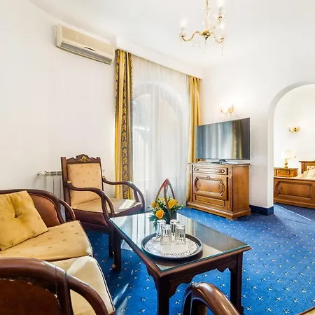 Hotel Carpati Imparatul Romanilor-2
