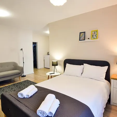 Mandarin Premium Apartments-2