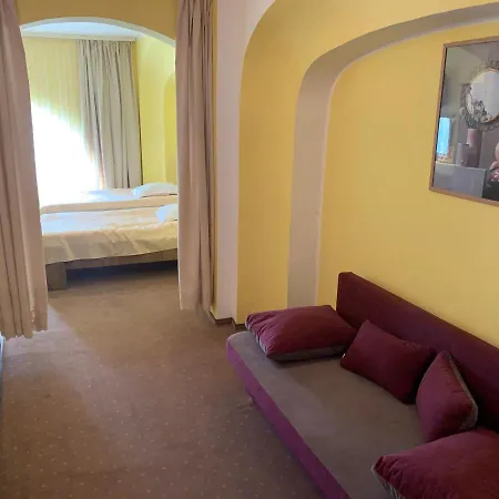 Hotel Rares-2