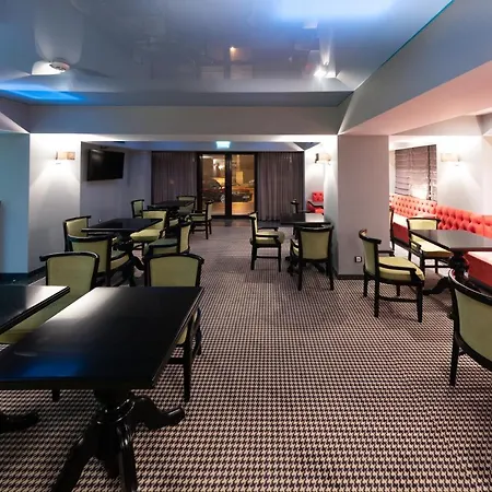 Daria Suite-2