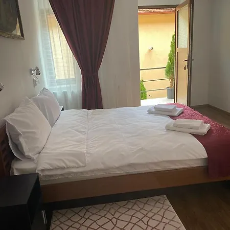 Ullysses Guest House-2