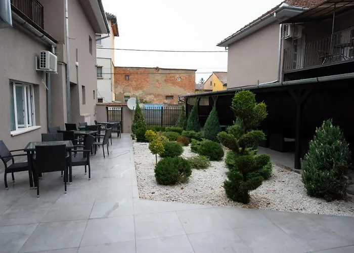 City Aparthotel Oradea