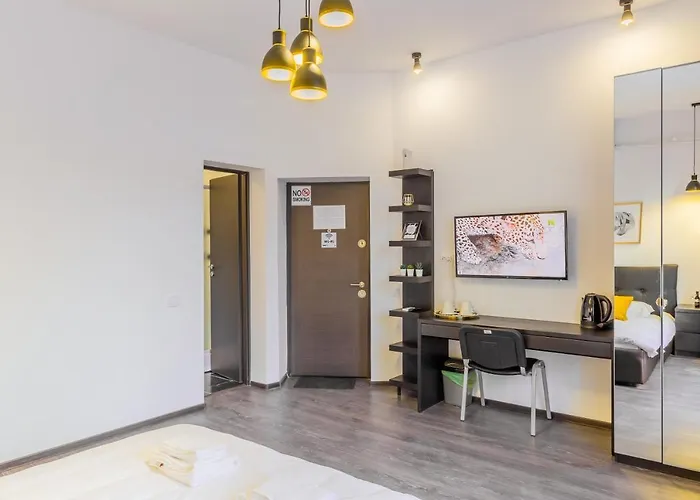 Chateau: Upscale Suites In Bucharest'S Historical Center!