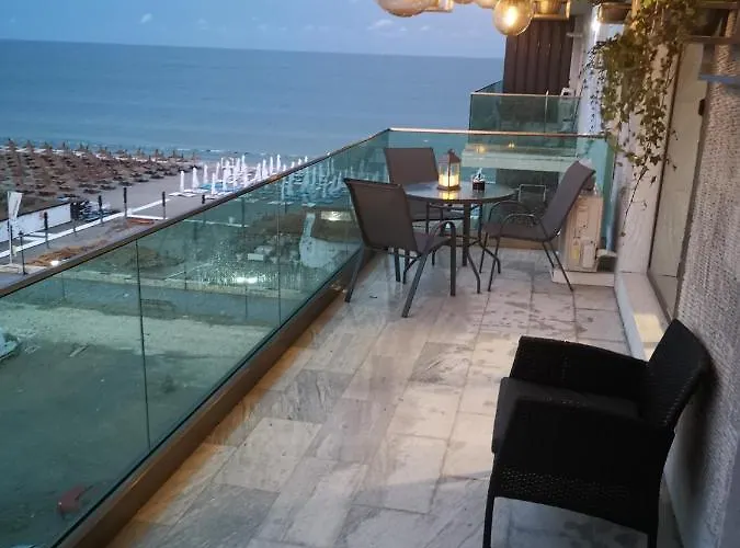 MaraVali Seaview Mamaia Apartment