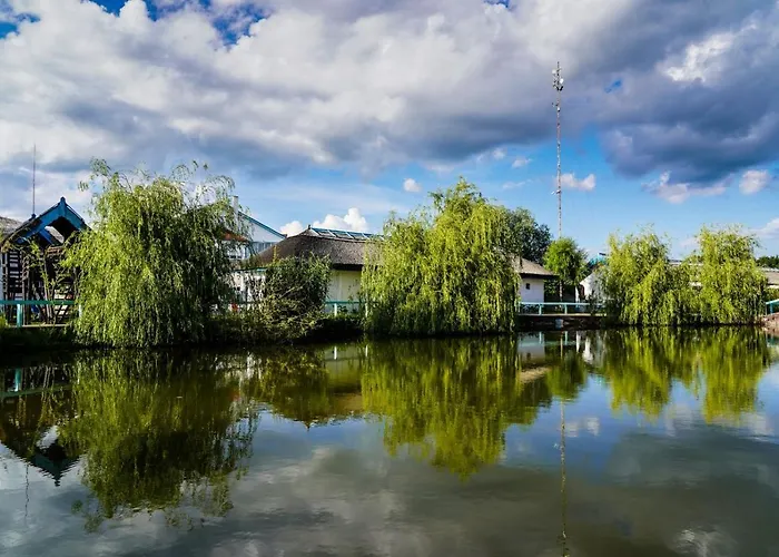 Hotel Sunrise si Satul Pescaresc Crişan