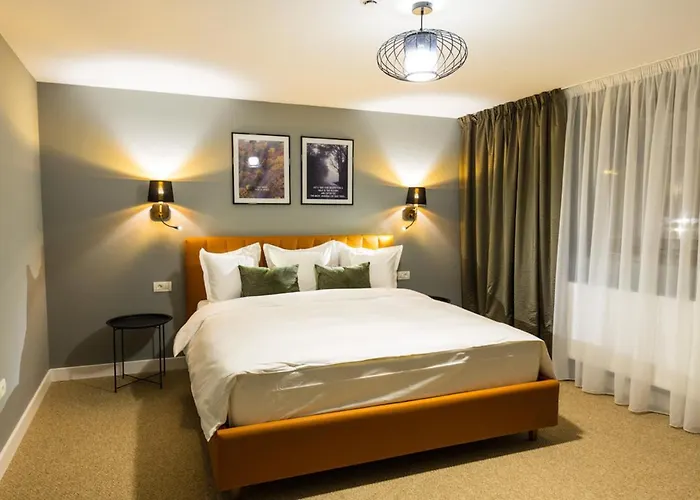 Upperhouse Suites & More Brasov