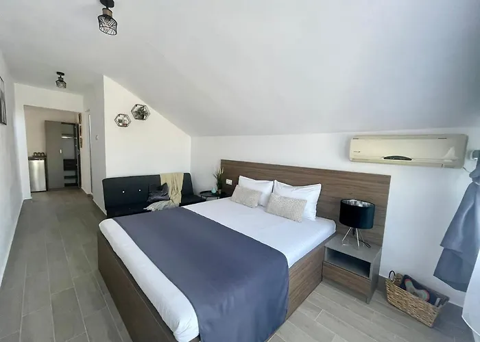 Camere De Inchiriat Sibel Costineşti