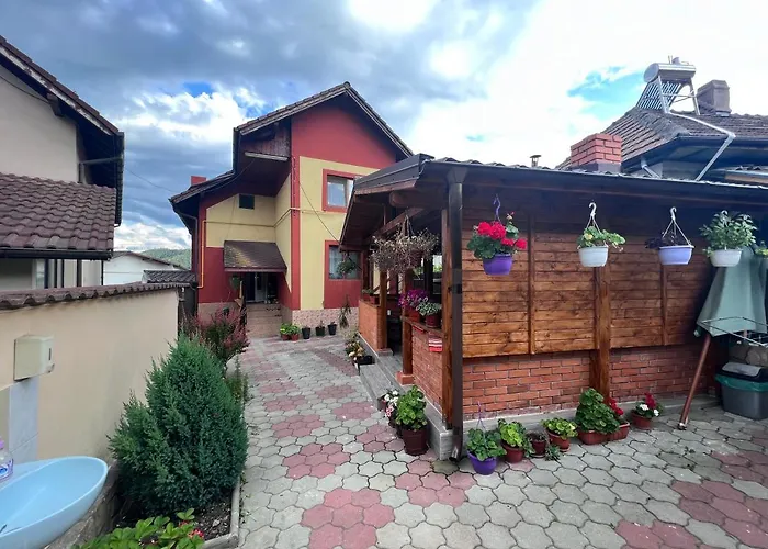 Casa Flori Hotel Călimăneşti