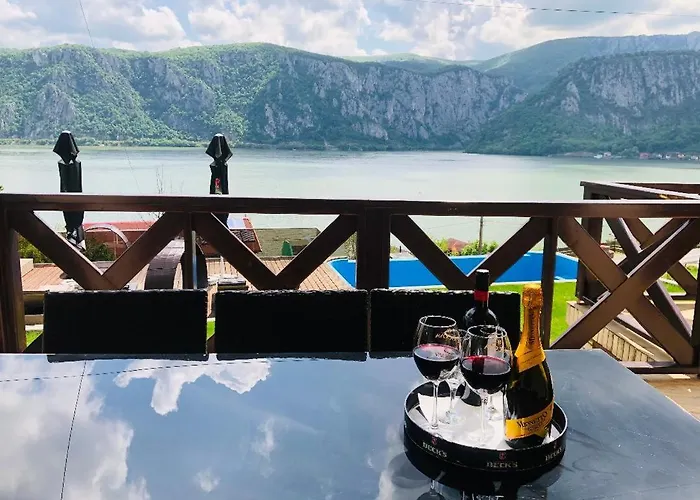 REX Infinity View 4* Cazanele Dunarii Dubova