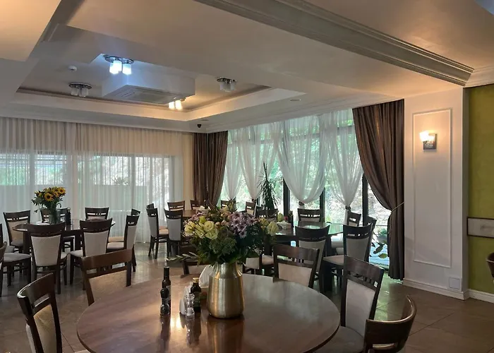 Hoteluri în Divici