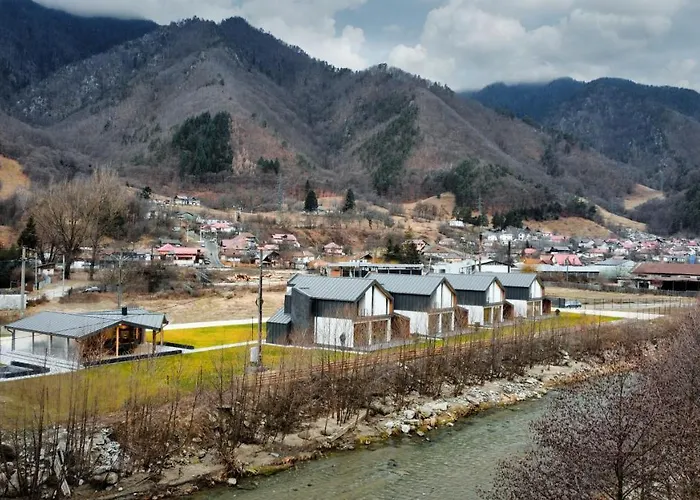 Complex Lunlo Village Brezoi