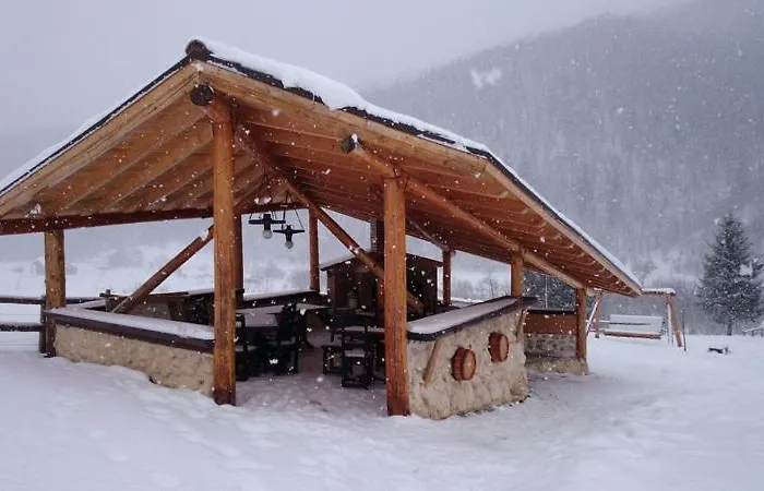 Taverna Pietrei Craiului Zărneşti