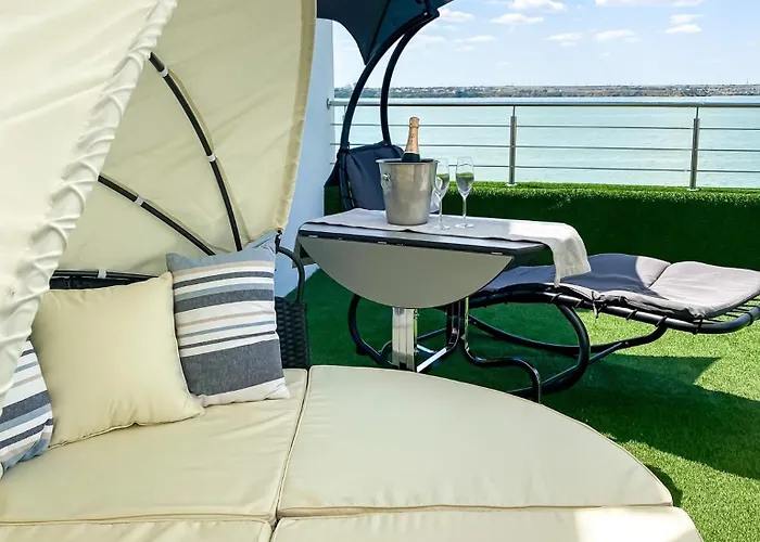 Poeme Mamaia Retreat Hotel