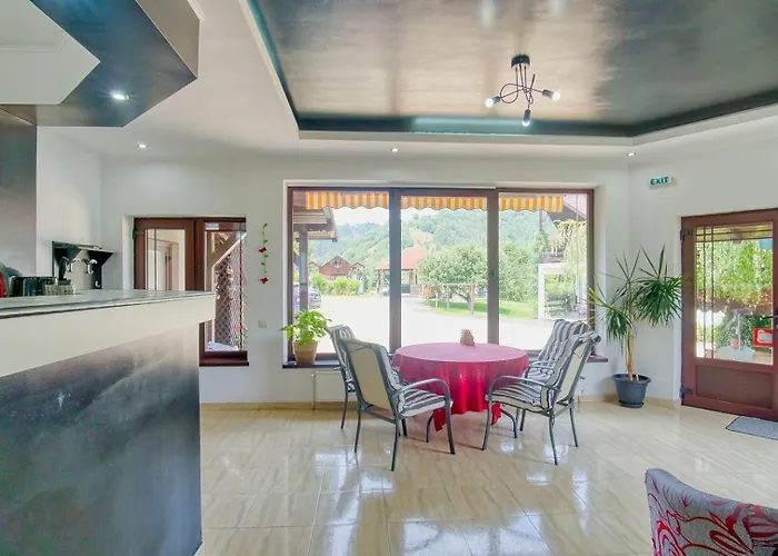 Casa Preto E Branco Hotel Moieciu de Jos