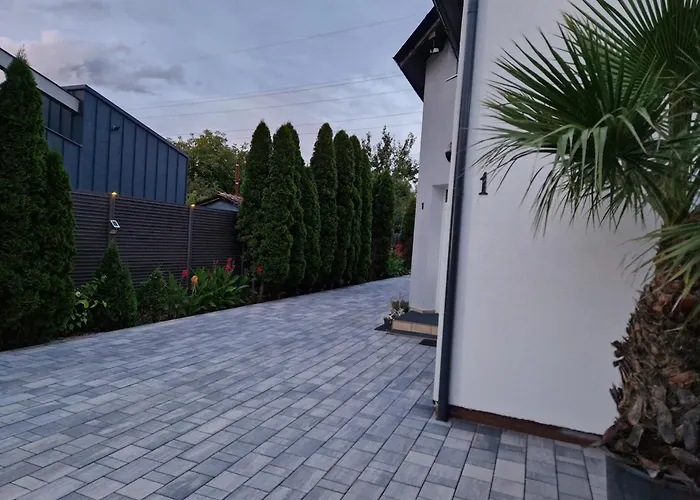 Greenwood Residence Ghiroda