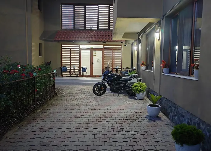 Villa Mugur 2 Mai