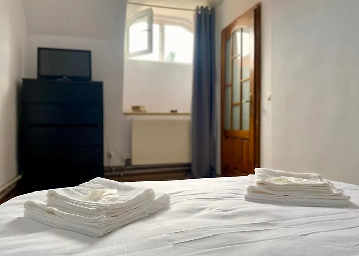 Turnul Mareșalului -Casă de Vacanță cu Panoramă 360 în Inima Naturii, lângă Transfăgărășan Corbeni