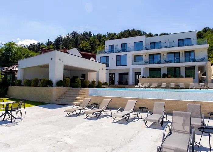 Yrys House - Adults Only Hotel Ieşelniţa