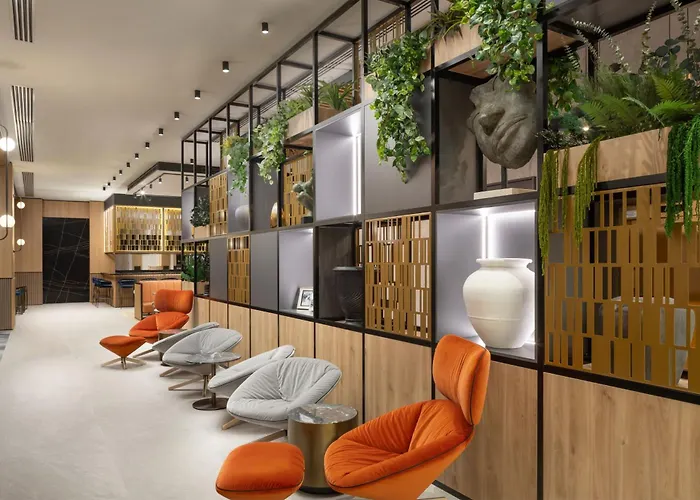 Courtyard By Marriott Cluj - Napoca Downtown Hotel