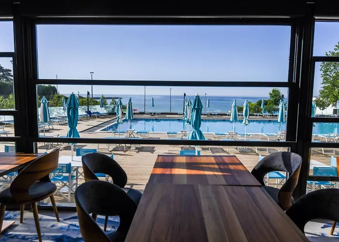 Cap Aurora Hotels