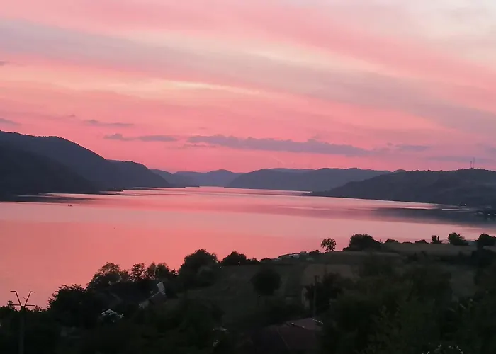 Hoteluri în Berzasca