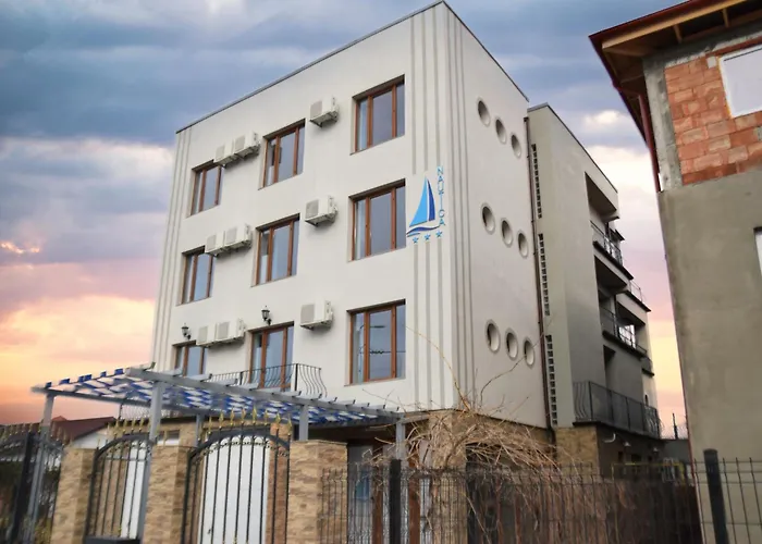 Vila Nautica Costineşti